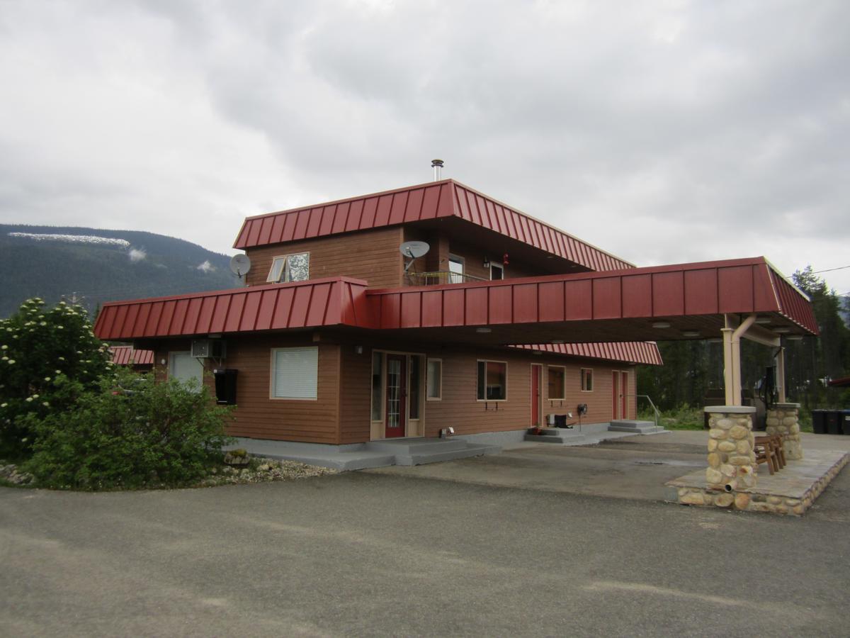 Saddle Mountain Lodge Blue River Exterior photo